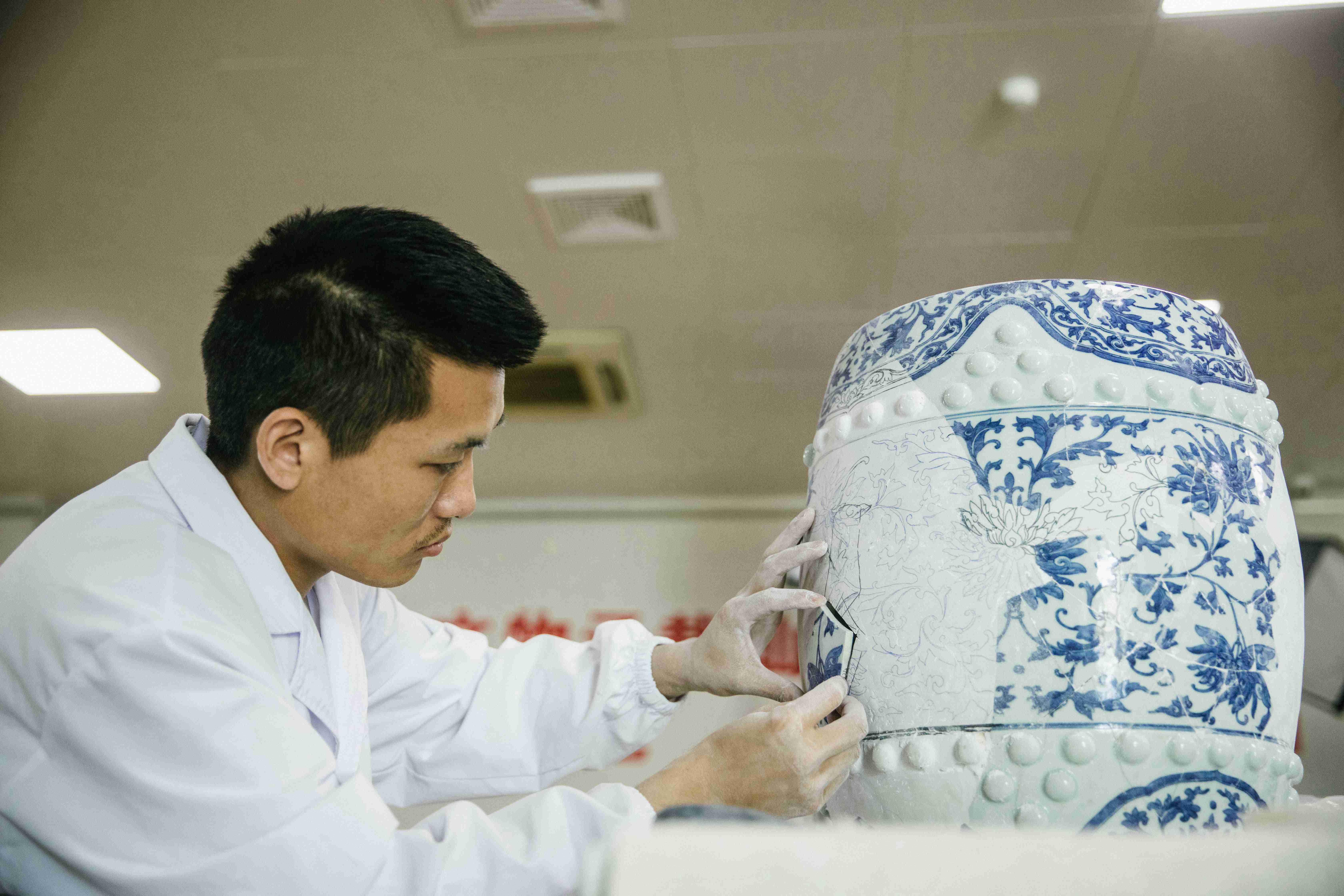 圆明园首次启动大规模瓷器文物修复