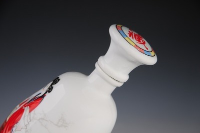 景德镇一斤装陶瓷酒瓶 琴棋书画美女图葫芦瓶的独特魅力